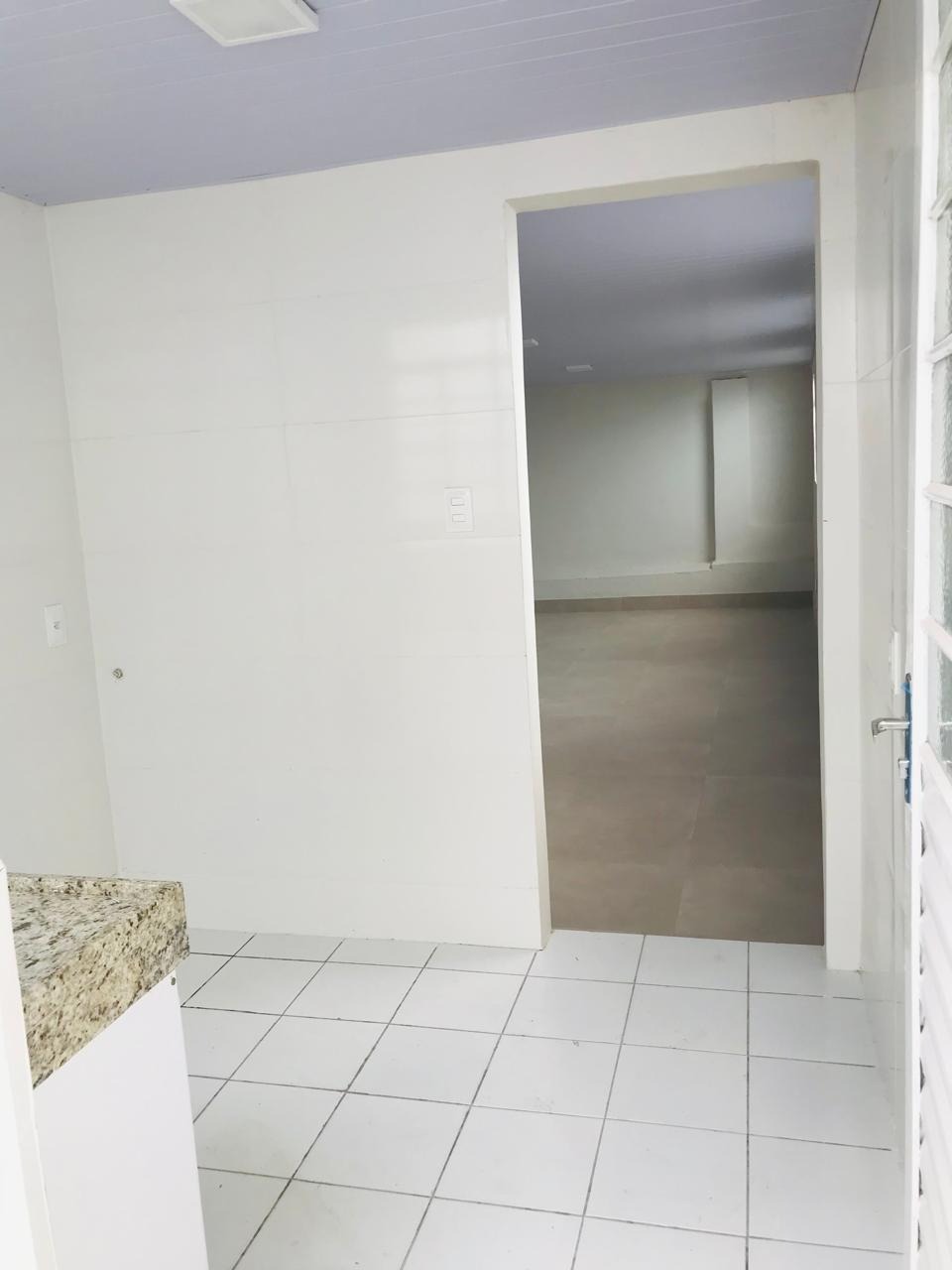 Casa para alugar com 3 quartos, 200m² - Foto 12