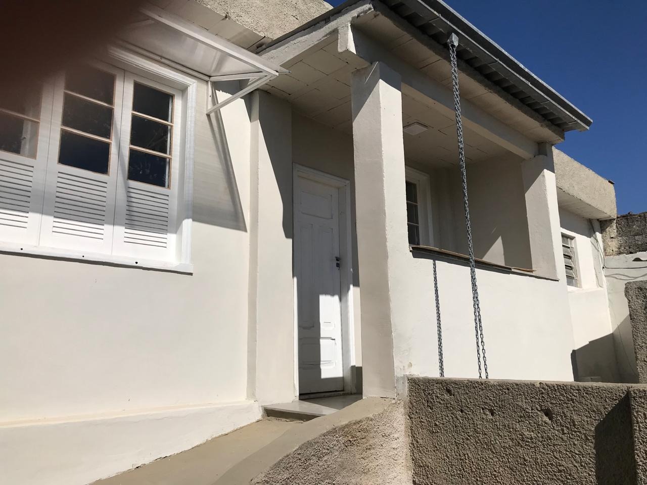 Casa para alugar com 3 quartos, 200m² - Foto 1