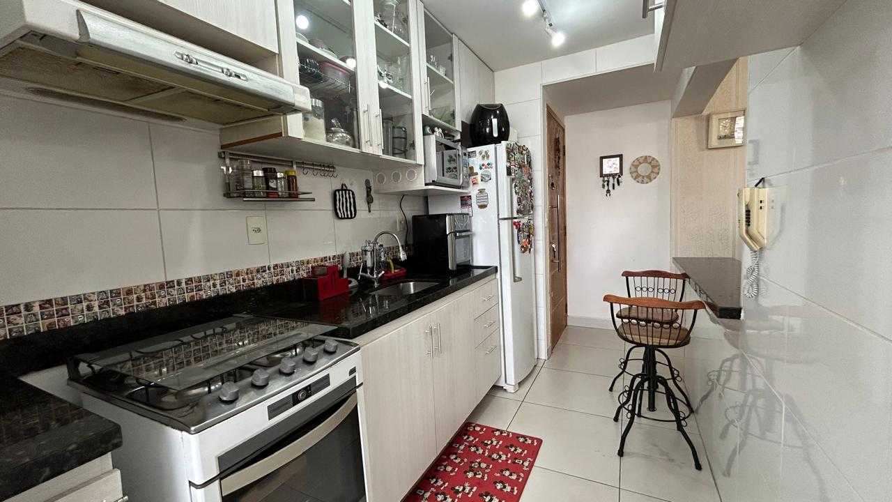 Apartamento à venda com 2 quartos, 60m² - Foto 15