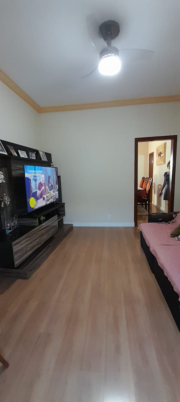 Casa à venda com 2 quartos, 360m² - Foto 2