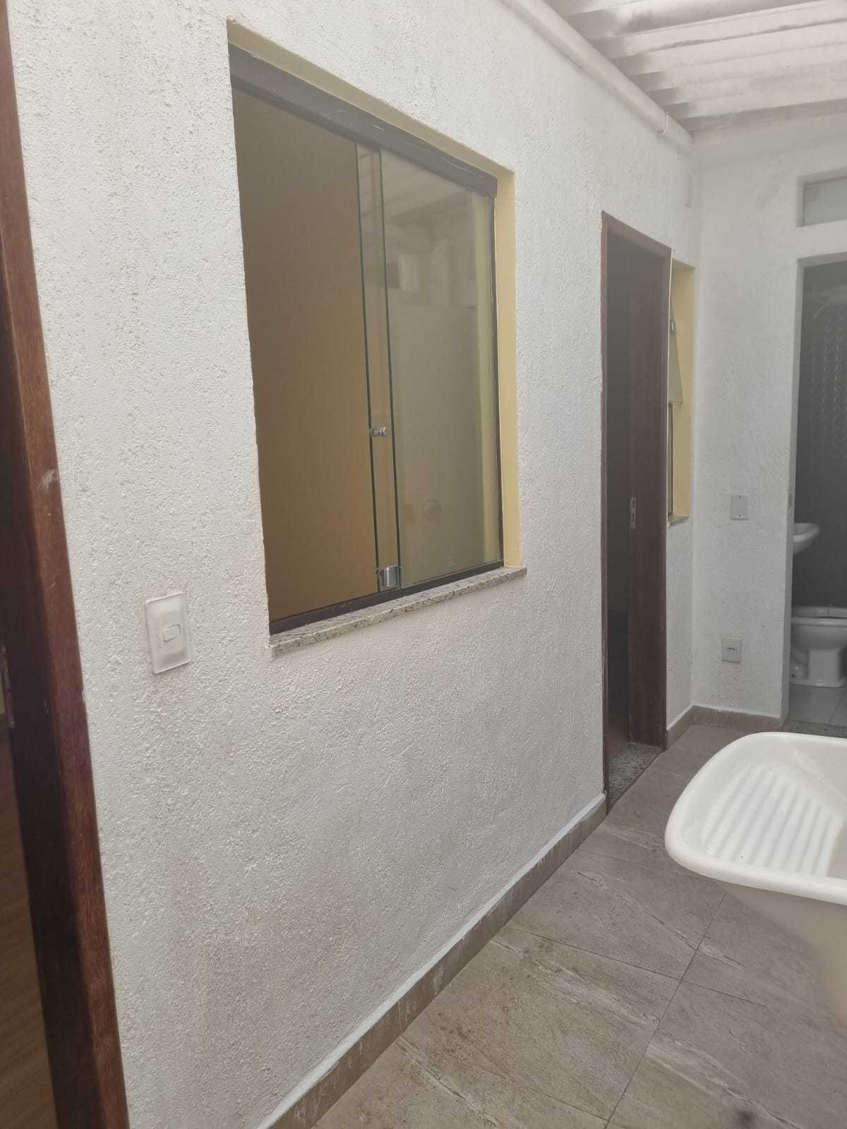 Casa para alugar com 2 quartos, 220m² - Foto 14