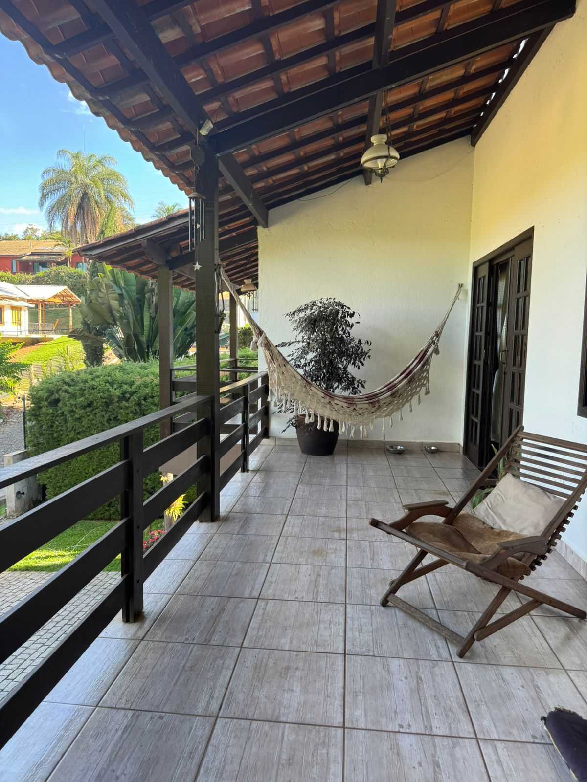 Casa de Condomínio à venda com 4 quartos, 340m² - Foto 4