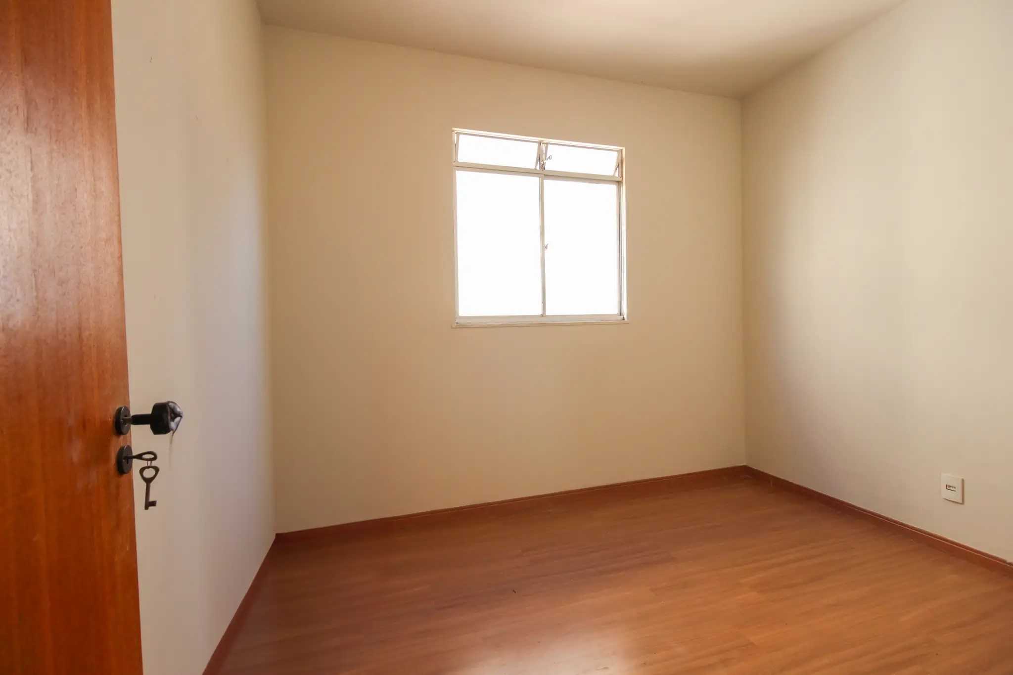 Apartamento à venda com 2 quartos, 60m² - Foto 3