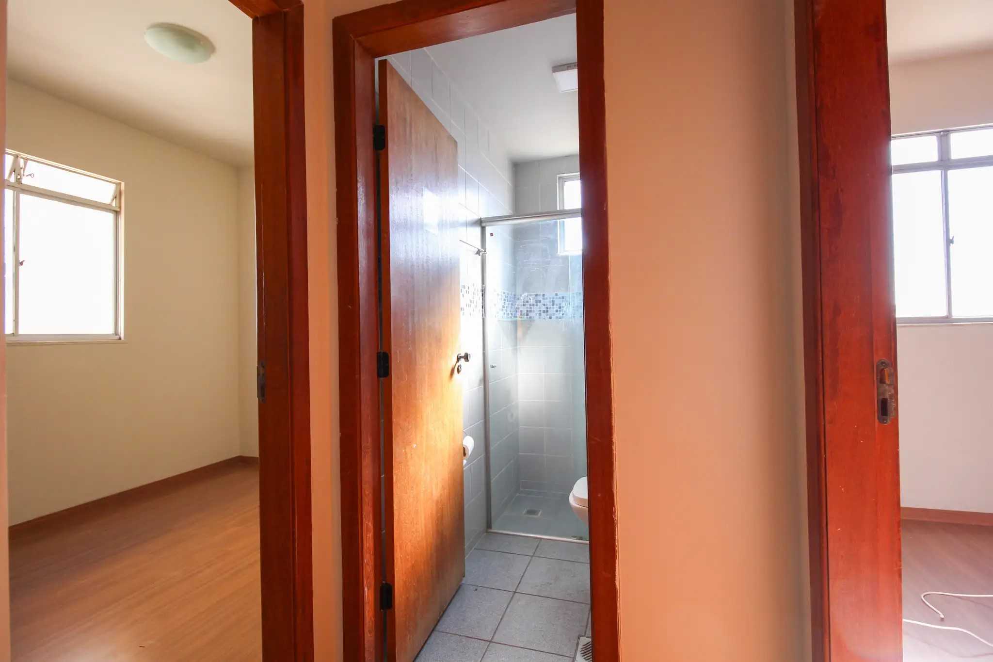 Apartamento à venda com 2 quartos, 60m² - Foto 4