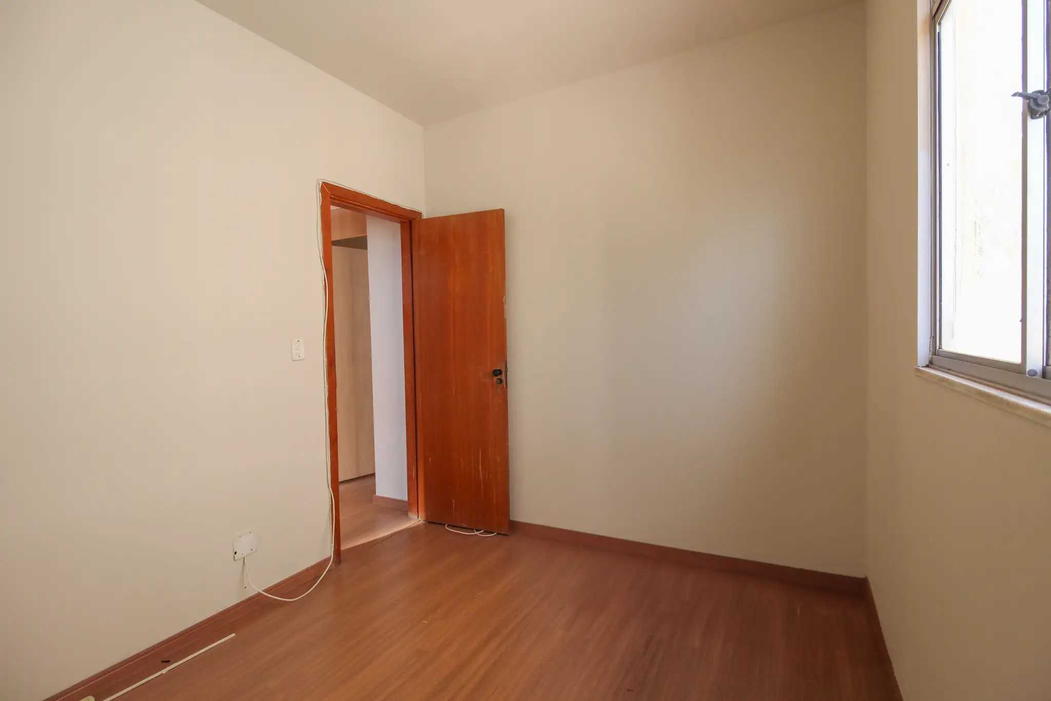 Apartamento à venda com 2 quartos, 60m² - Foto 5