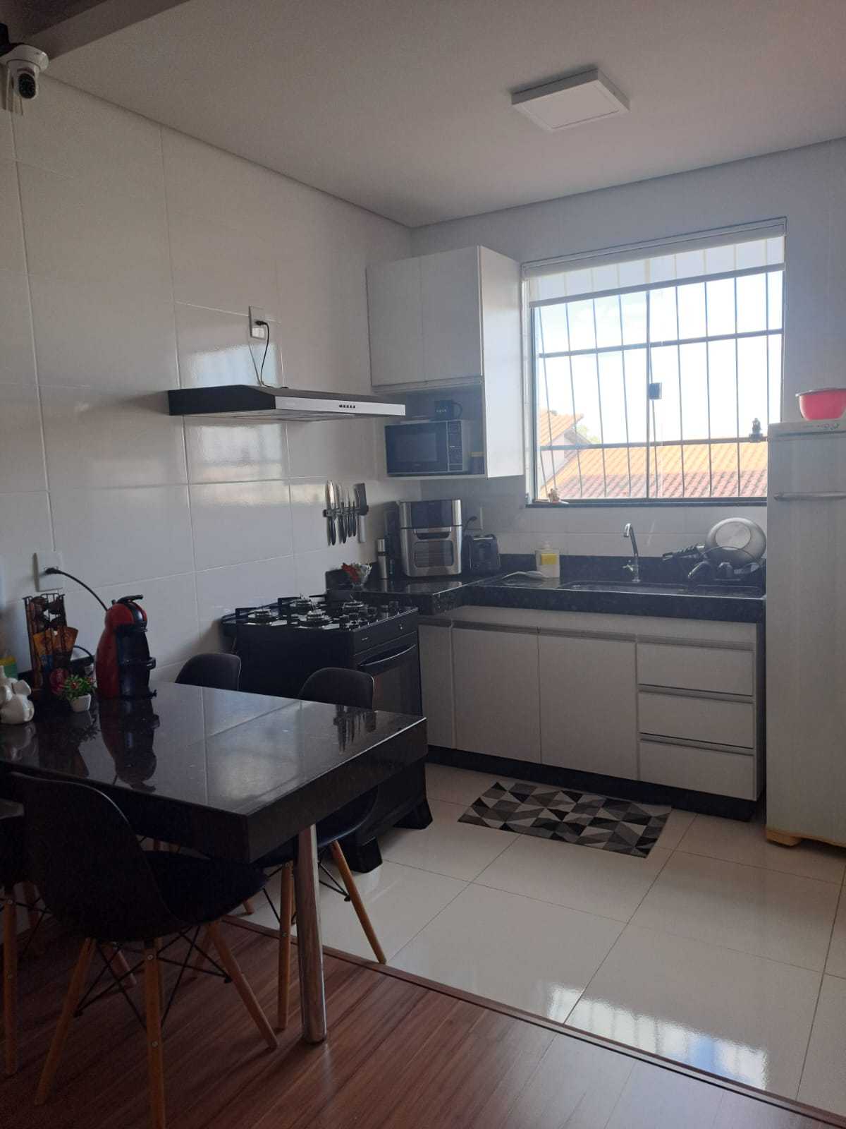 Apartamento à venda com 2 quartos, 58m² - Foto 2