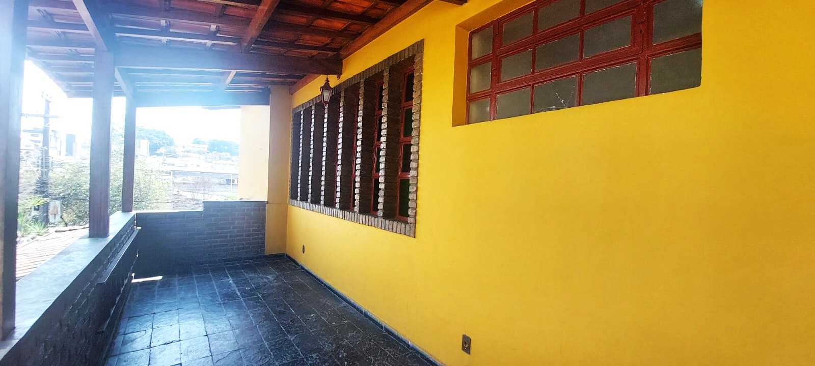 Casa à venda com 5 quartos, 250m² - Foto 17