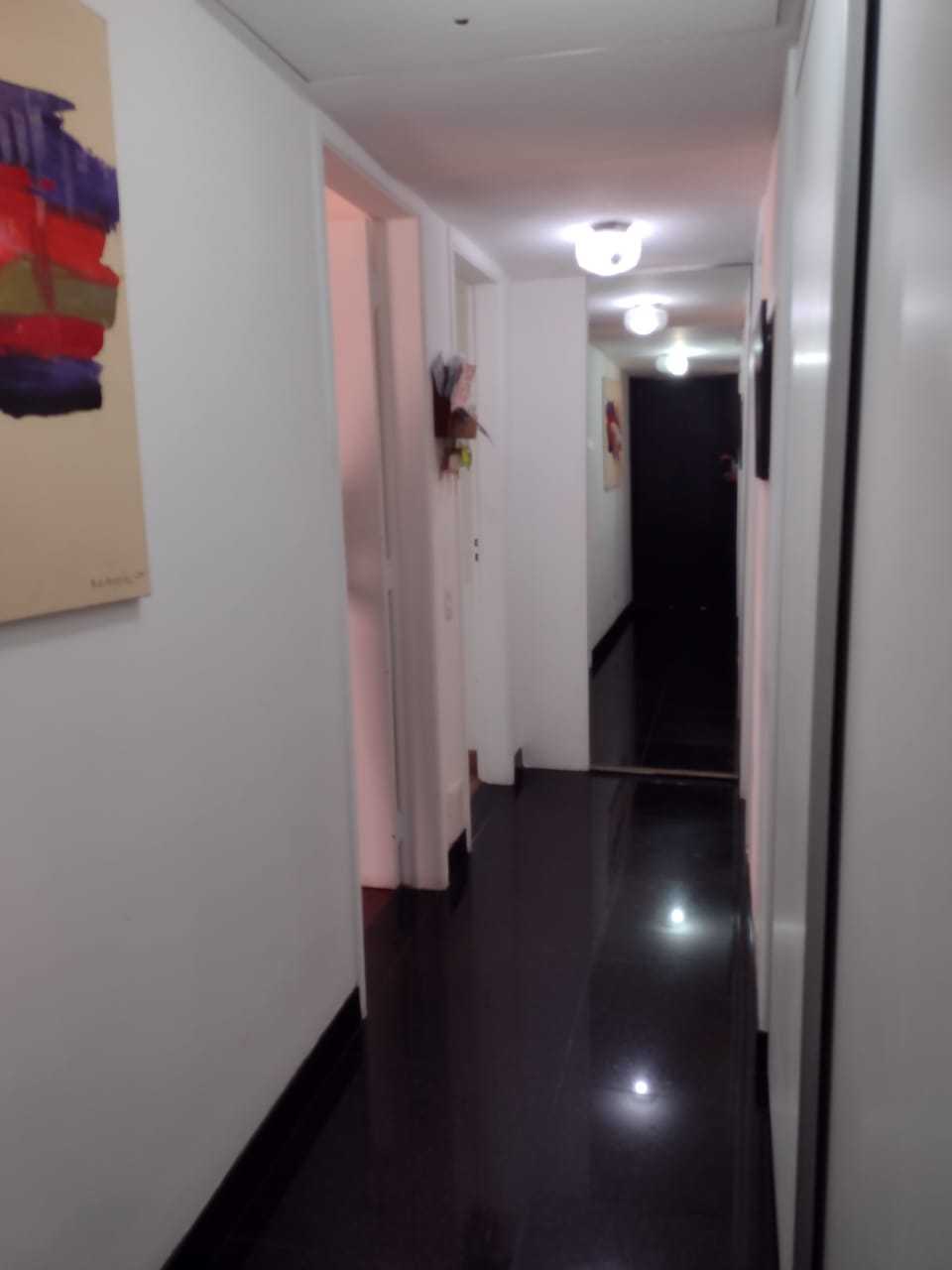 Apartamento para alugar com 3 quartos, 160m² - Foto 18