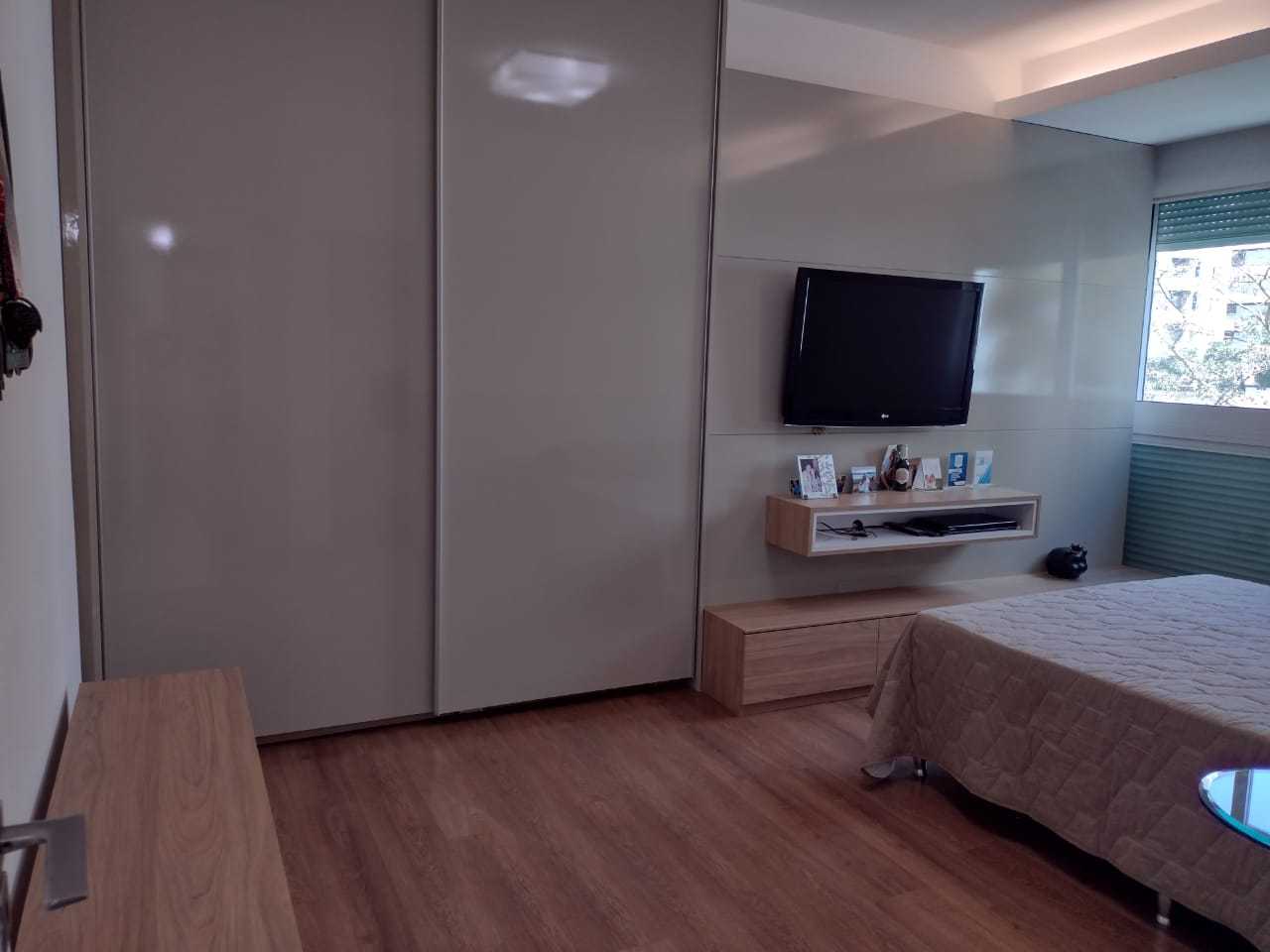 Apartamento para alugar com 3 quartos, 160m² - Foto 17