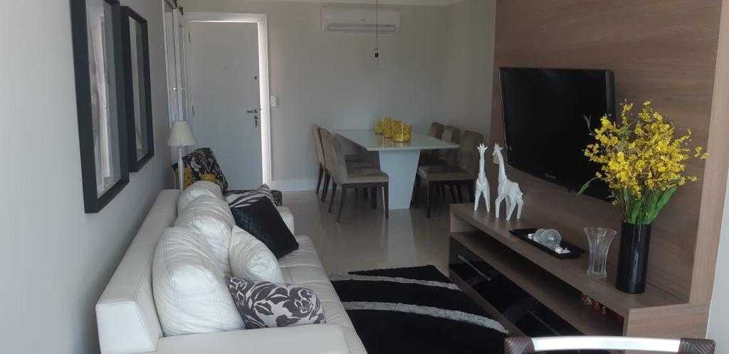 Apartamento à venda com 3 quartos, 85m² - Foto 2