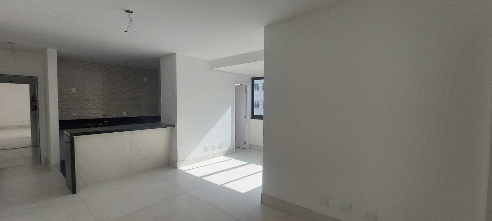 Apartamento à venda com 3 quartos, 80m² - Foto 3