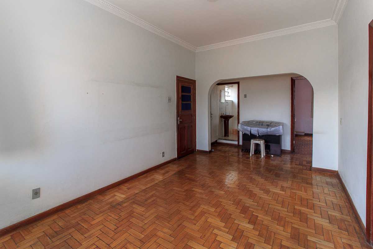 Casa à venda com 4 quartos, 303m² - Foto 11