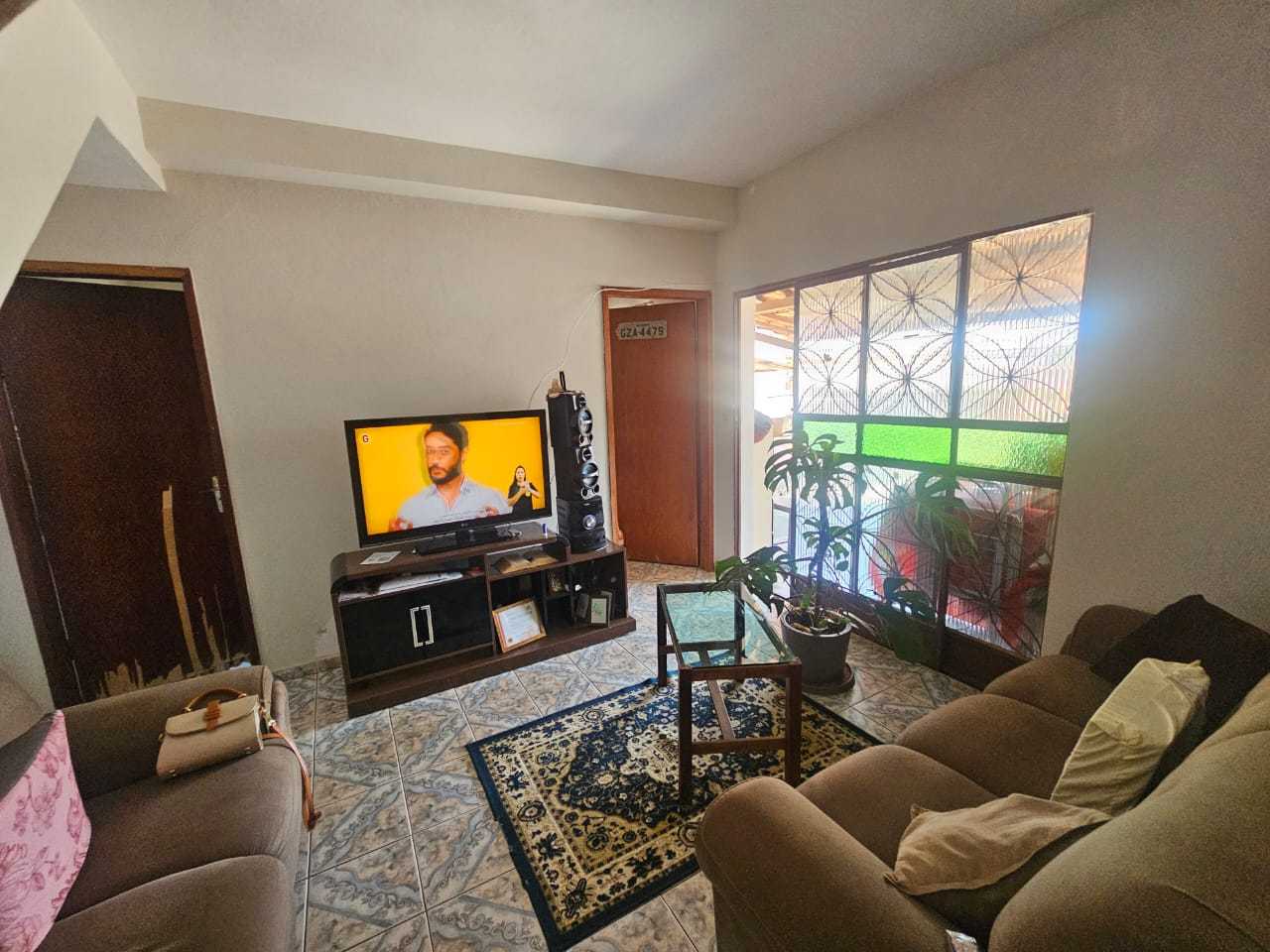 Casa à venda com 4 quartos, 141m² - Foto 4