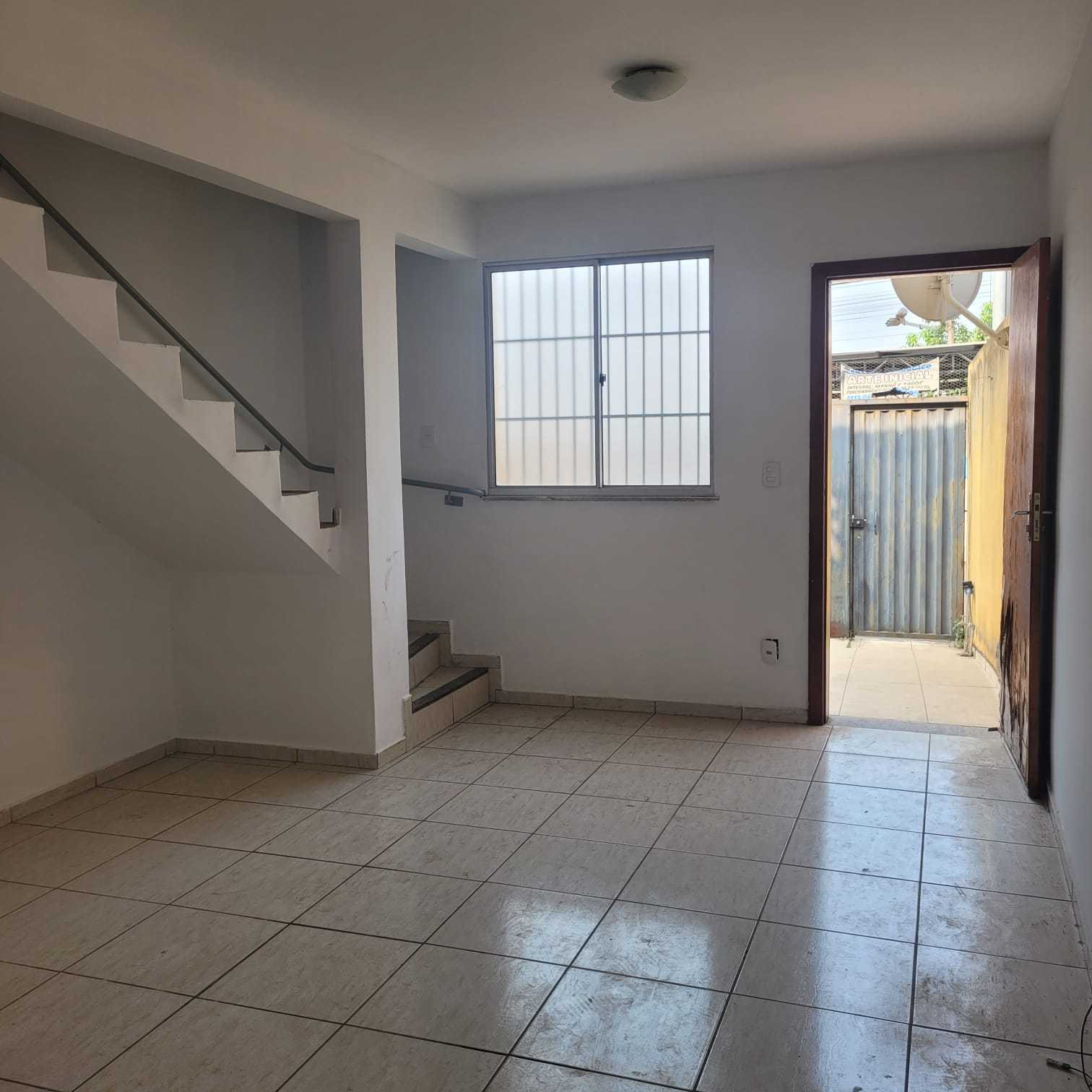 Casa à venda com 2 quartos, 110m² - Foto 3