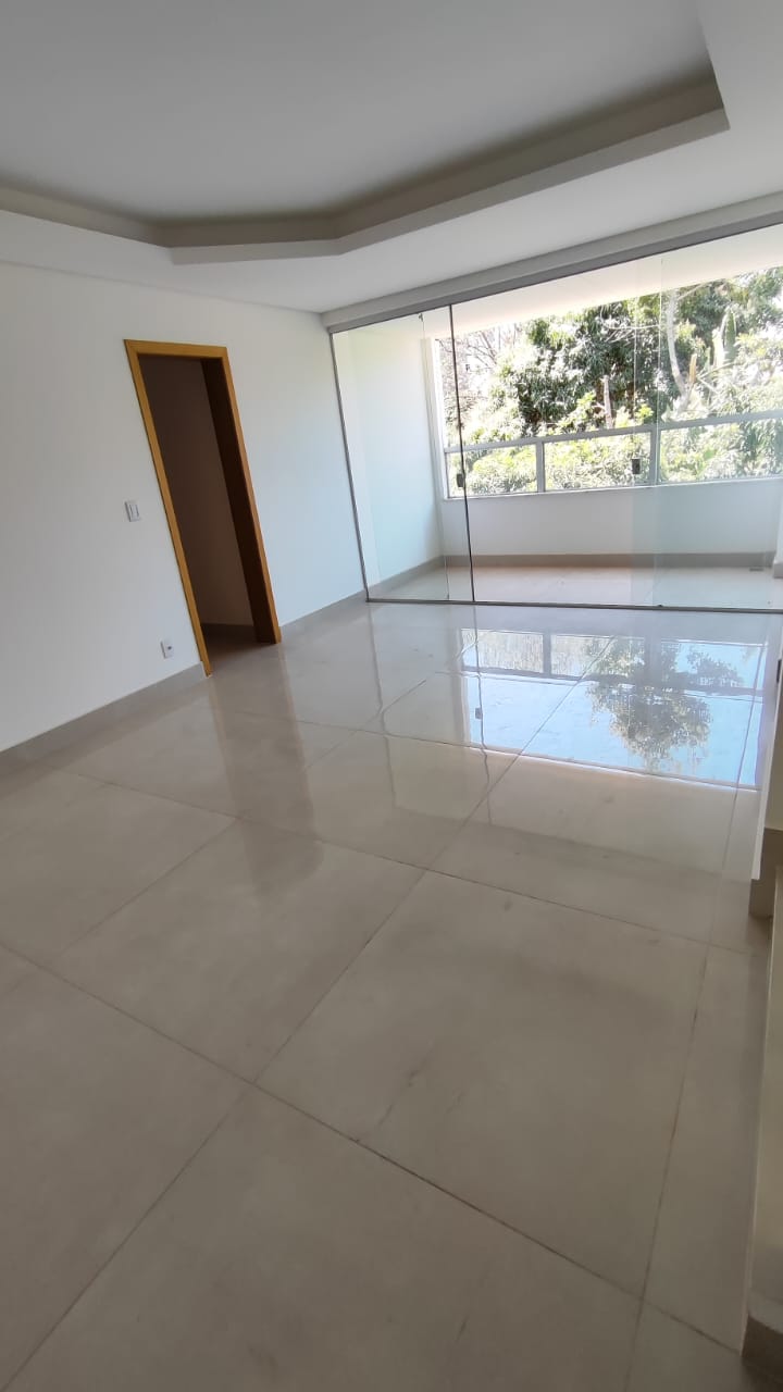 Apartamento à venda com 3 quartos, 85m² - Foto 2