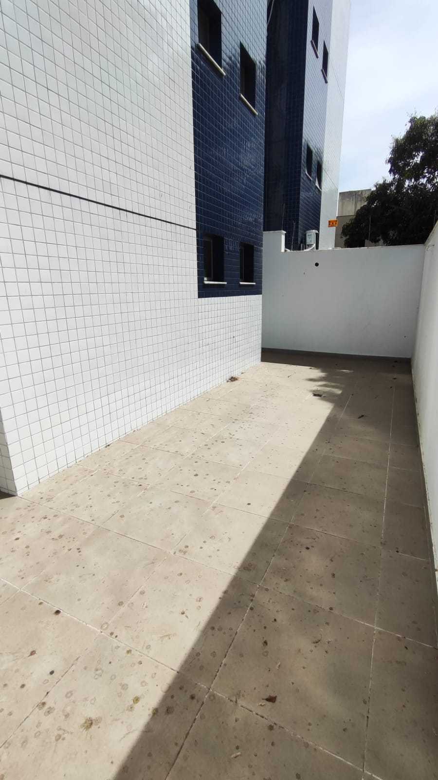 Apartamento à venda com 3 quartos, 130m² - Foto 1