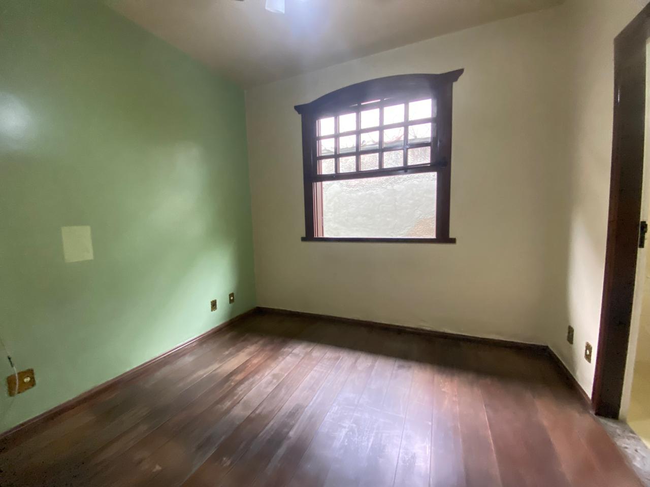 Casa à venda com 5 quartos, 361m² - Foto 18