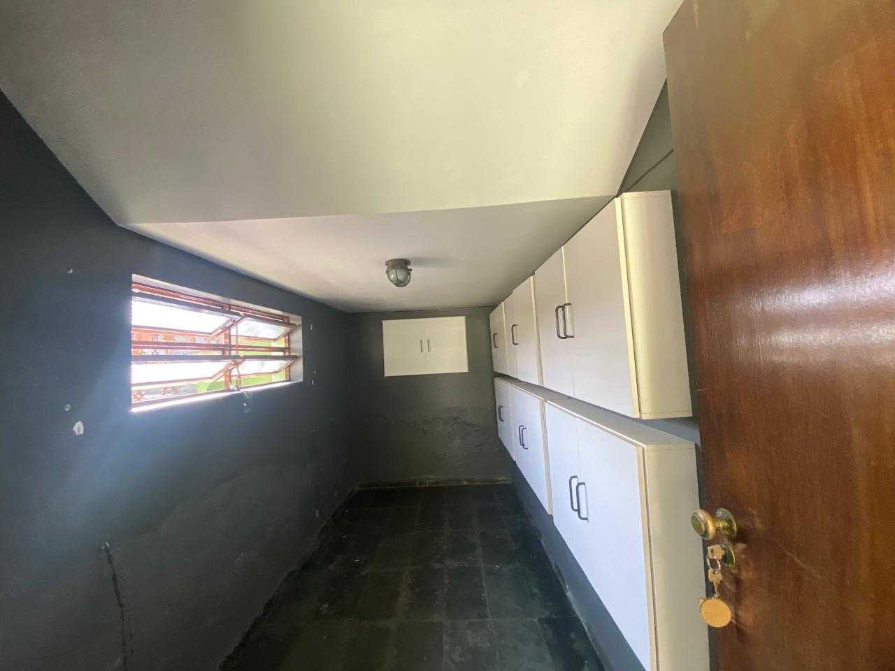 Casa à venda com 5 quartos, 361m² - Foto 13