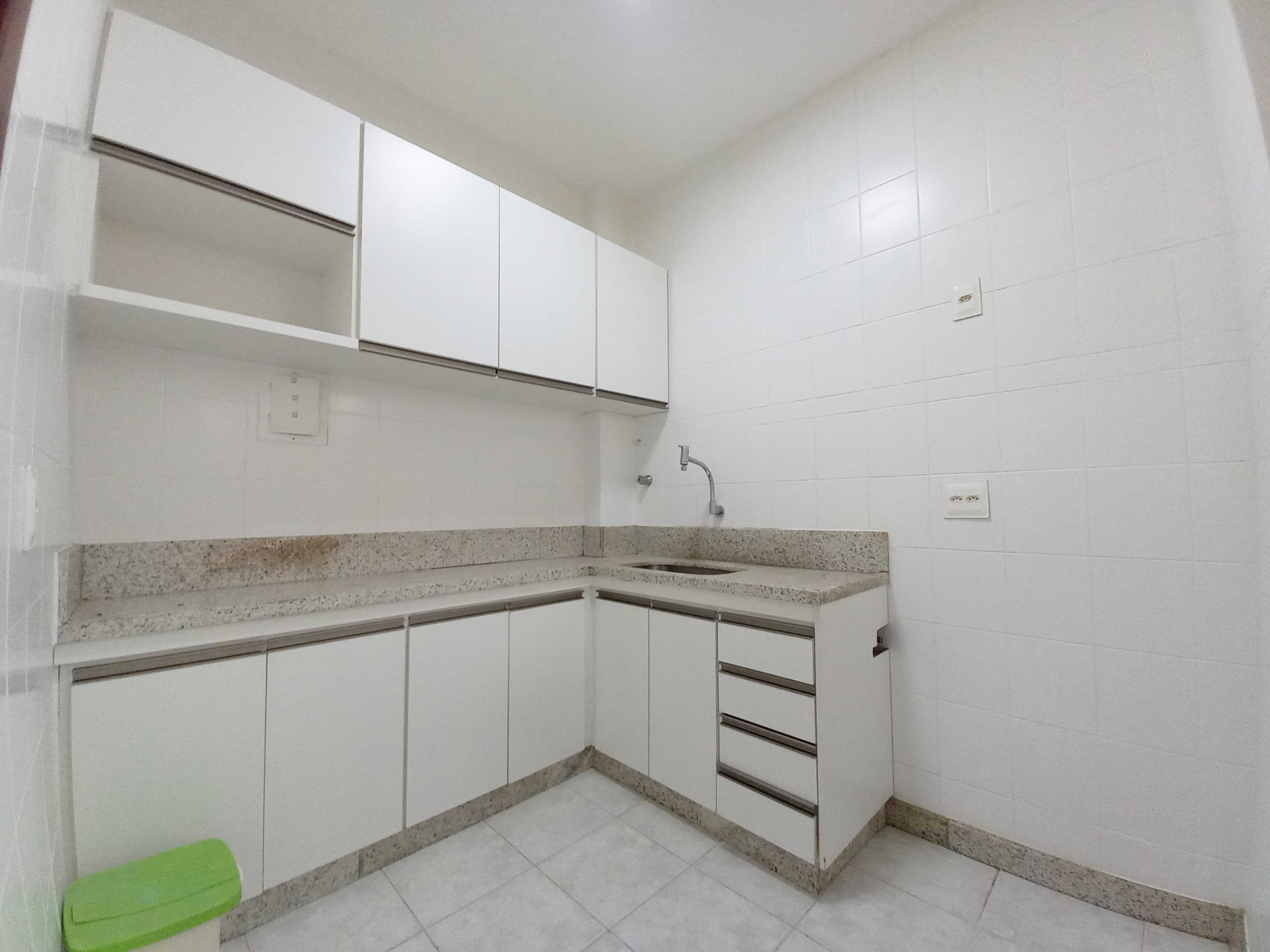 Apartamento à venda com 4 quartos, 142m² - Foto 3