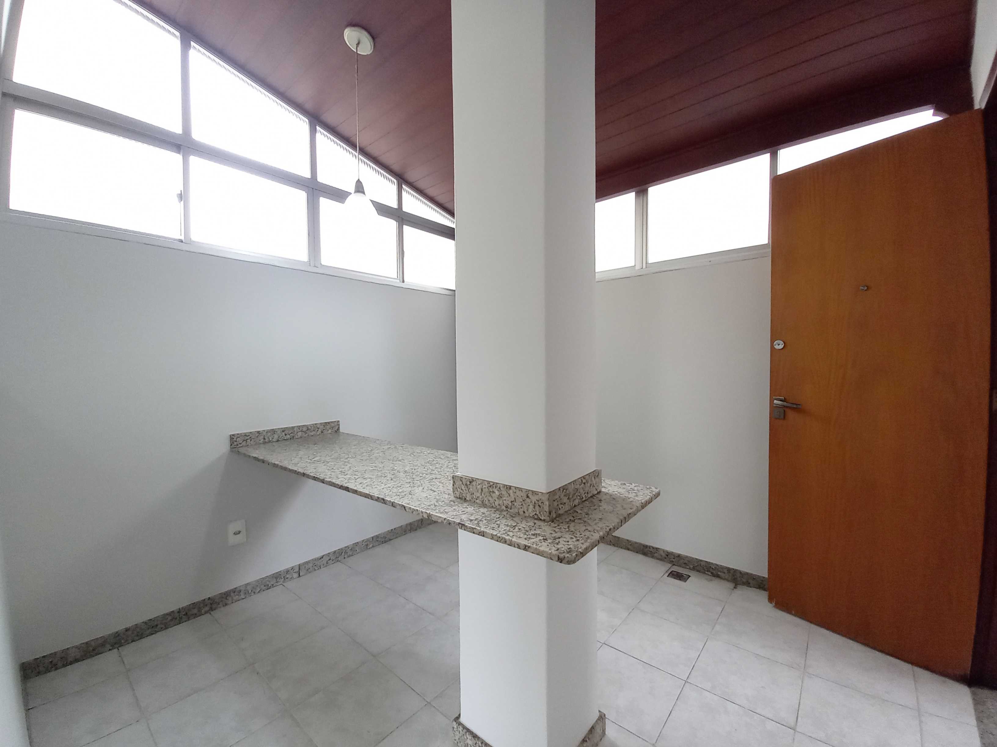 Apartamento à venda com 4 quartos, 142m² - Foto 4