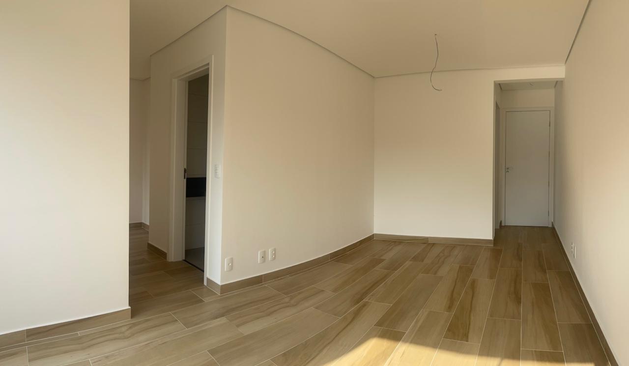 Apartamento à venda com 3 quartos, 110m² - Foto 2