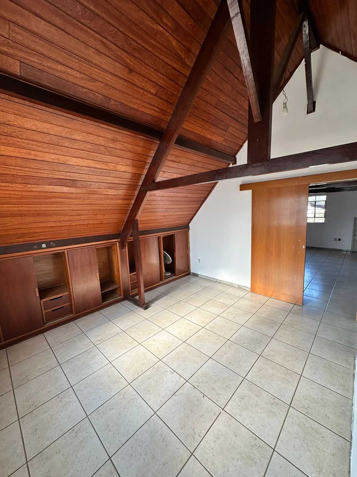 Casa à venda com 4 quartos, 360m² - Foto 18