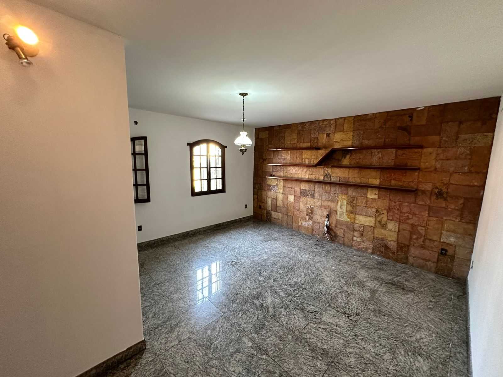 Casa à venda com 4 quartos, 360m² - Foto 4