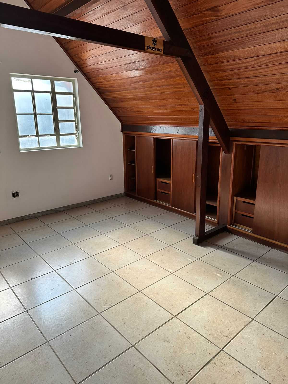 Casa à venda com 4 quartos, 360m² - Foto 25