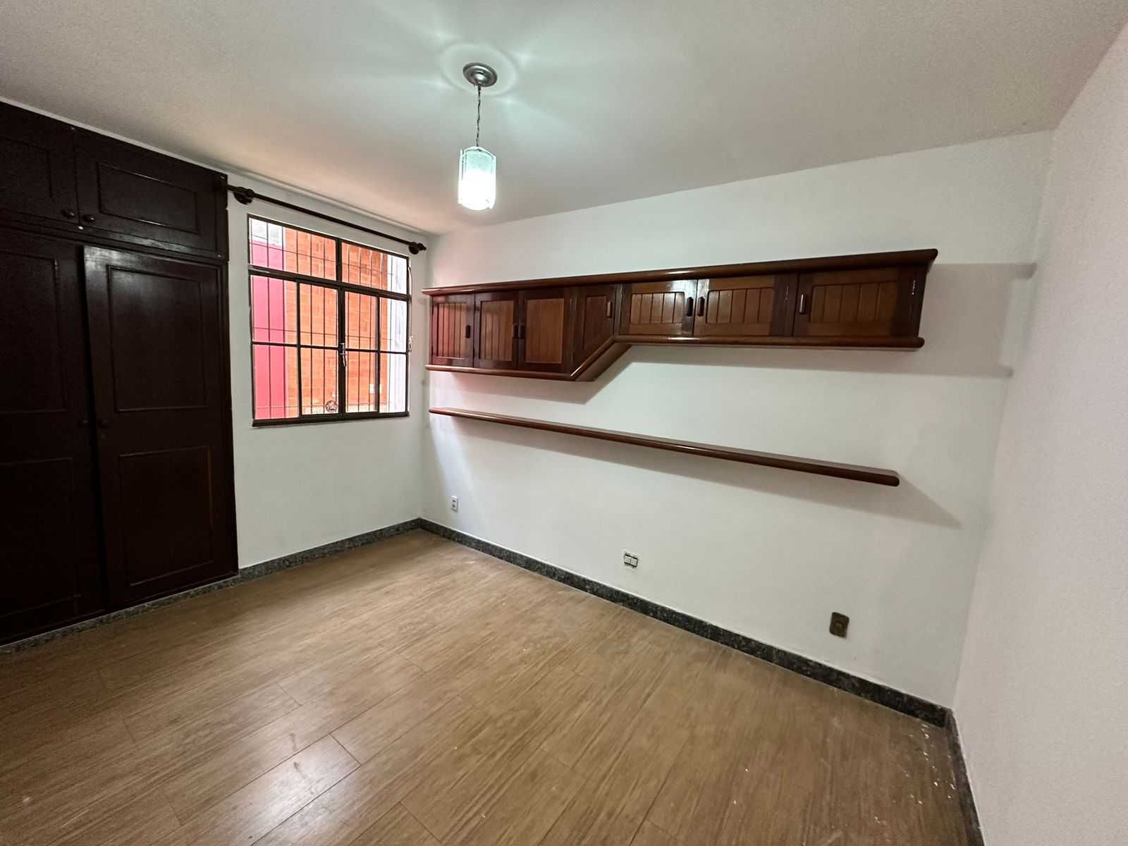 Casa à venda com 4 quartos, 360m² - Foto 9