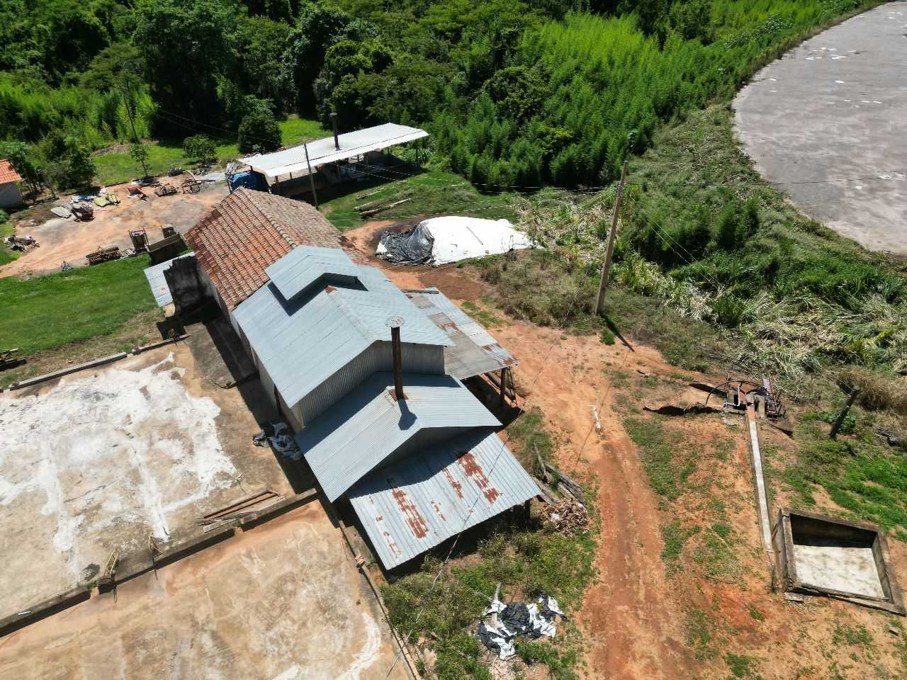 Chácara à venda com 3 quartos, 790000m² - Foto 12