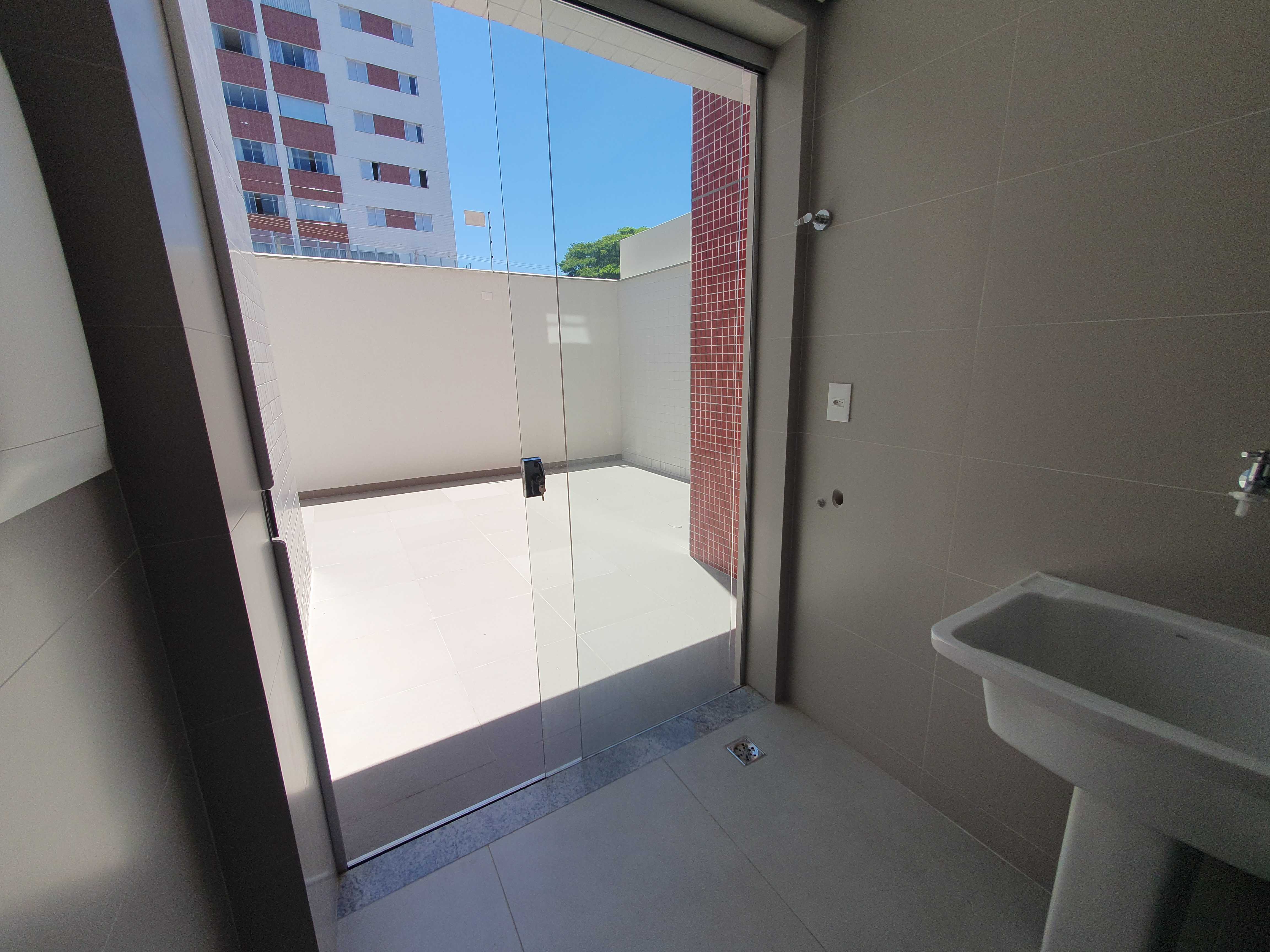 Apartamento à venda com 3 quartos, 135m² - Foto 3