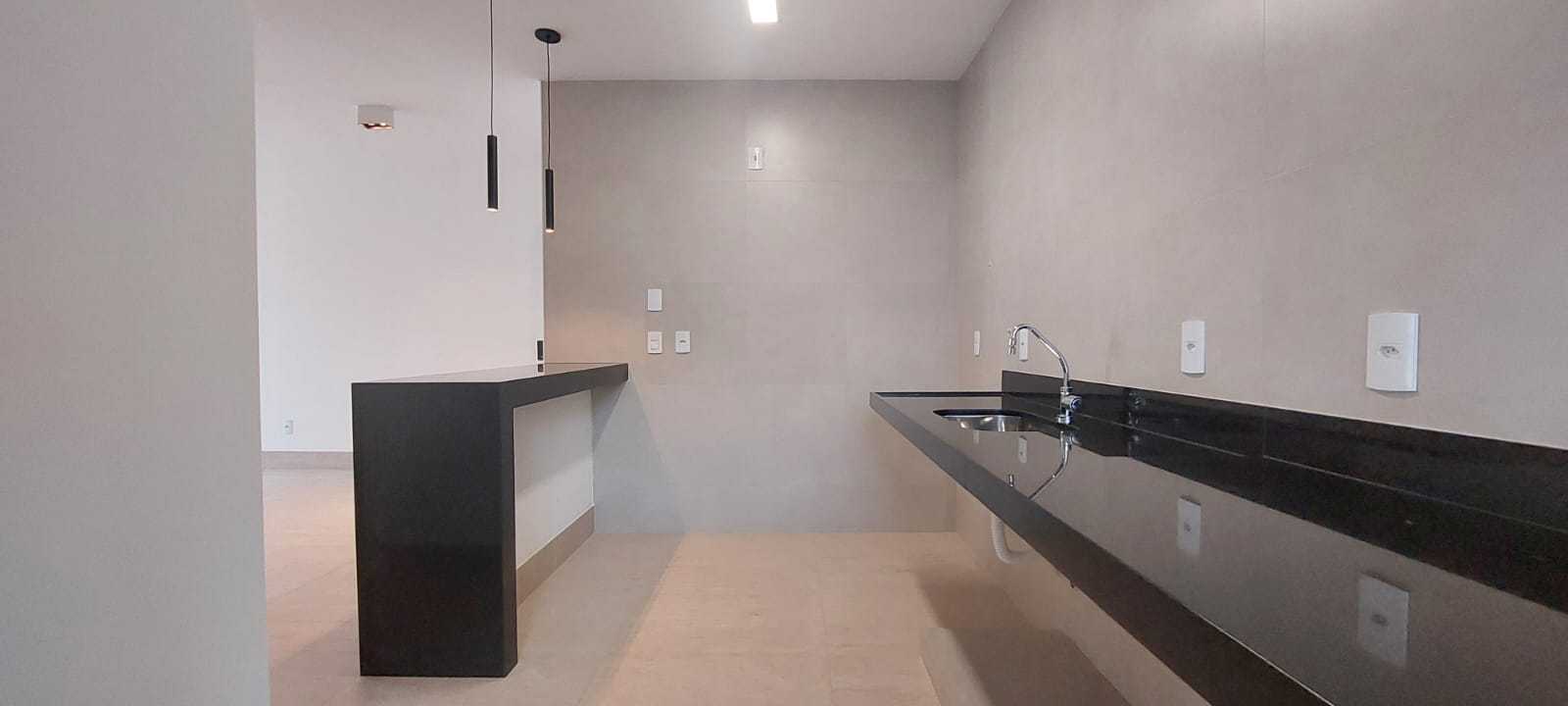 Apartamento à venda com 3 quartos, 85m² - Foto 1