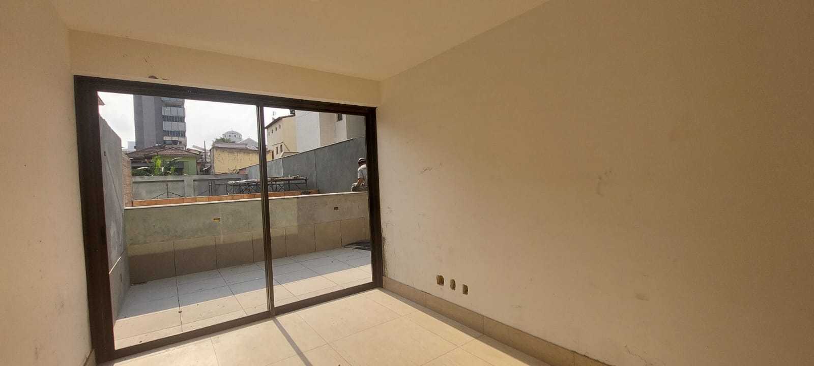 Apartamento à venda com 3 quartos, 143m² - Foto 1