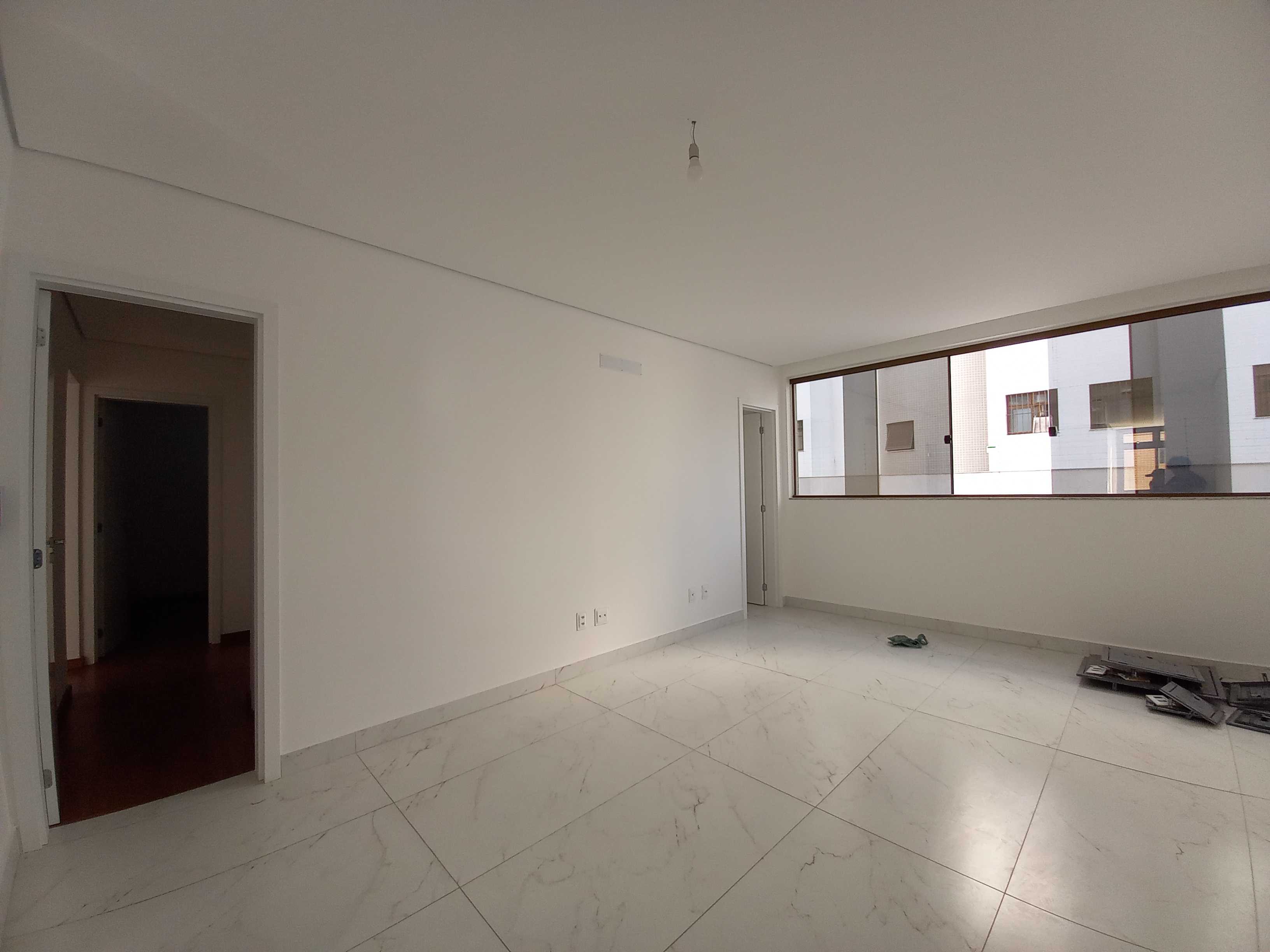 Apartamento à venda com 4 quartos, 110m² - Foto 2