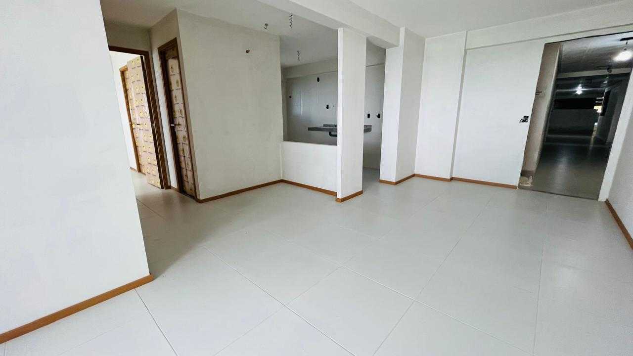 Apartamento à venda com 2 quartos, 68m² - Foto 4