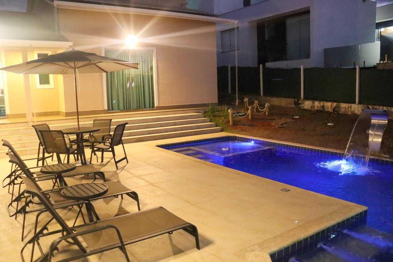 Casa de Condomínio à venda com 4 quartos, 220m² - Foto 11