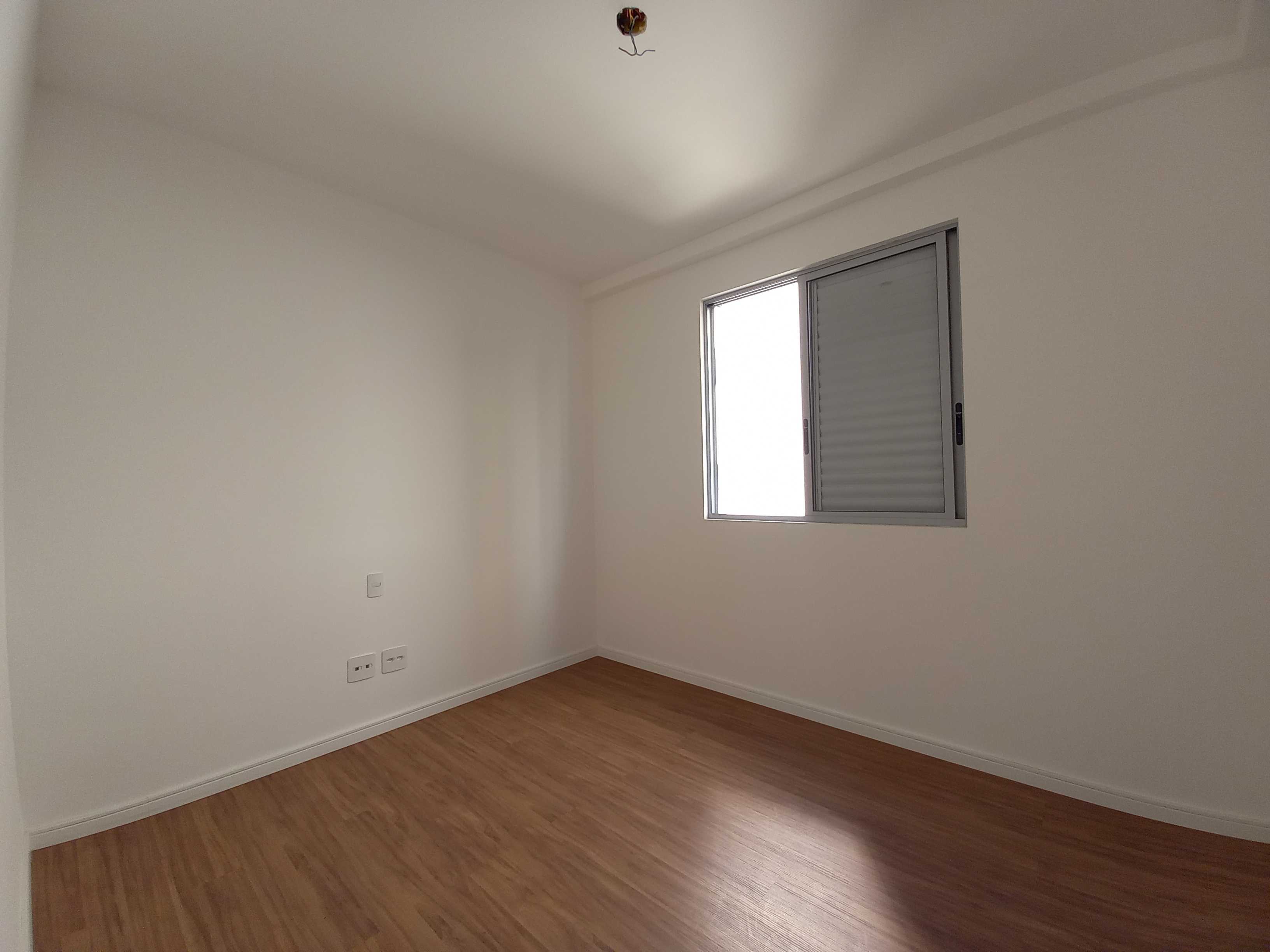 Apartamento à venda com 2 quartos, 66m² - Foto 2