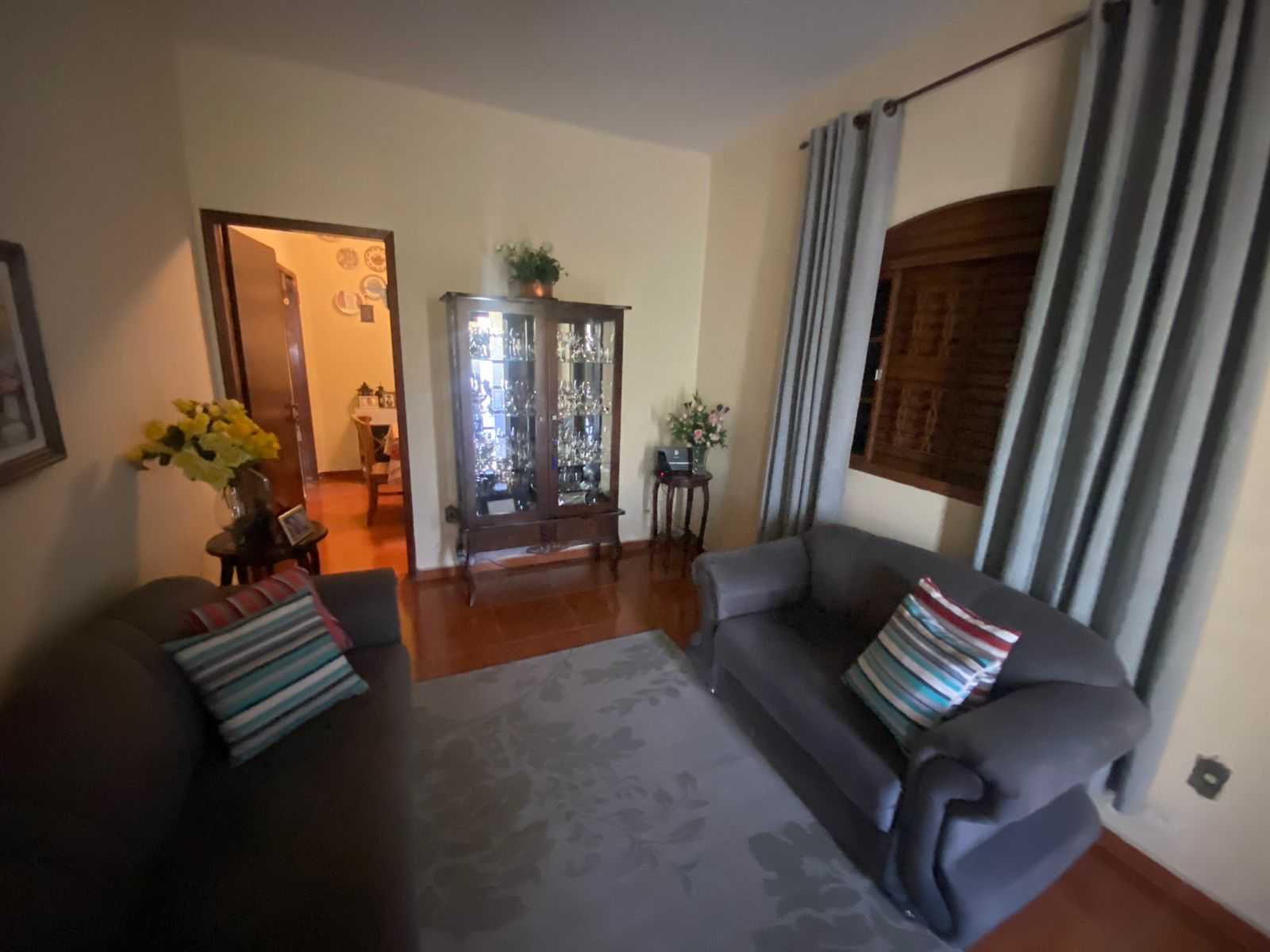 Casa à venda com 3 quartos, 360m² - Foto 12