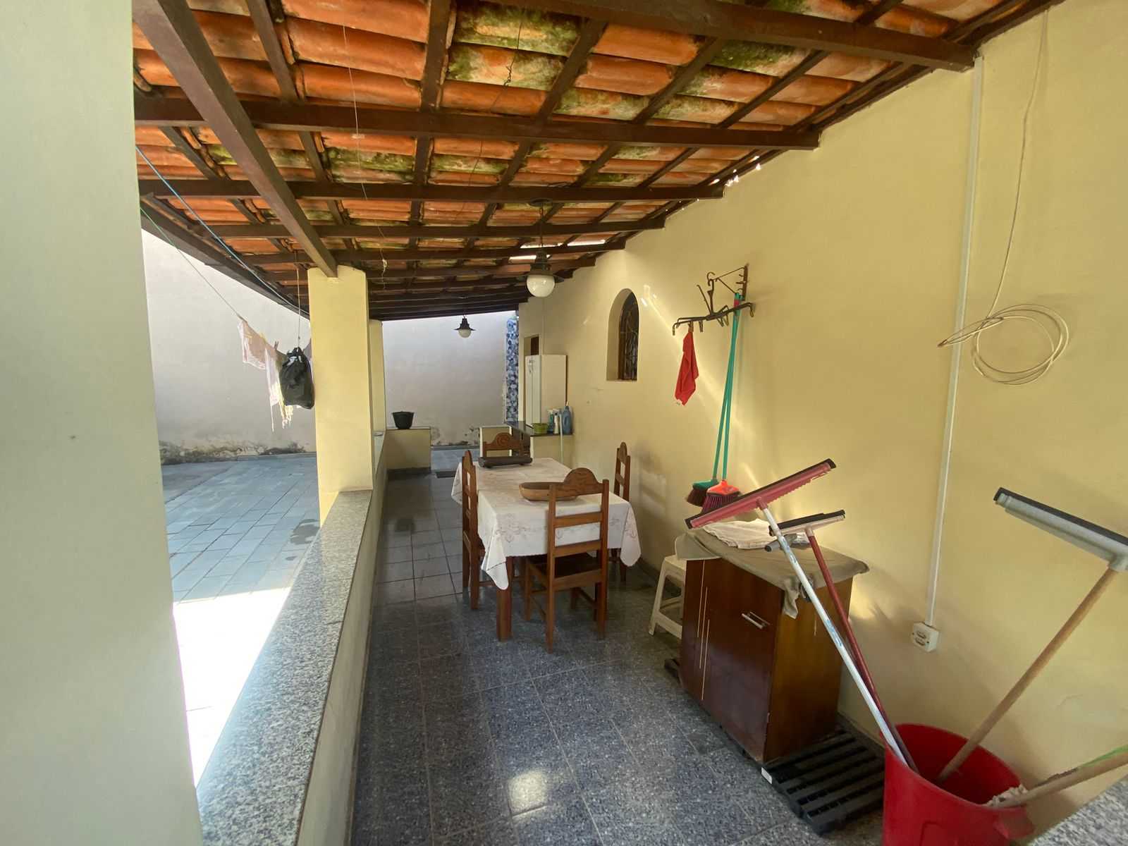 Casa à venda com 3 quartos, 360m² - Foto 3