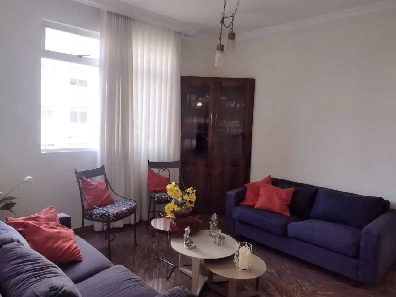 Apartamento à venda com 4 quartos, 130m² - Foto 2