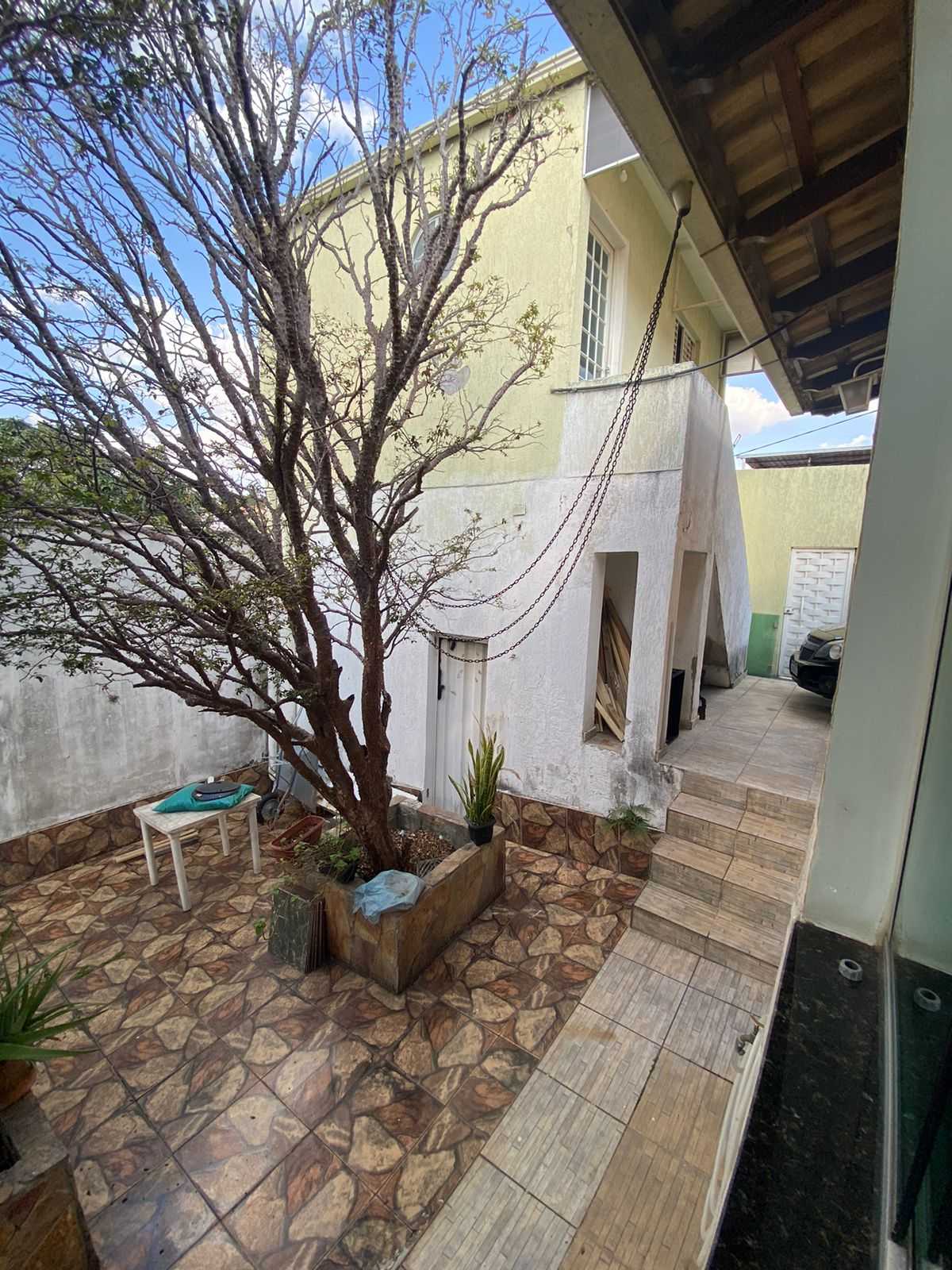 Casa à venda com 3 quartos, 360m² - Foto 7