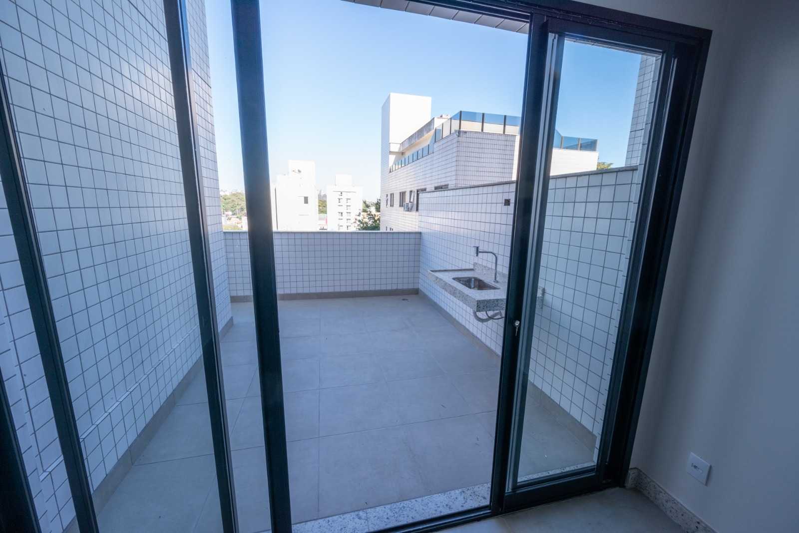 Apartamento à venda com 3 quartos, 141m² - Foto 2