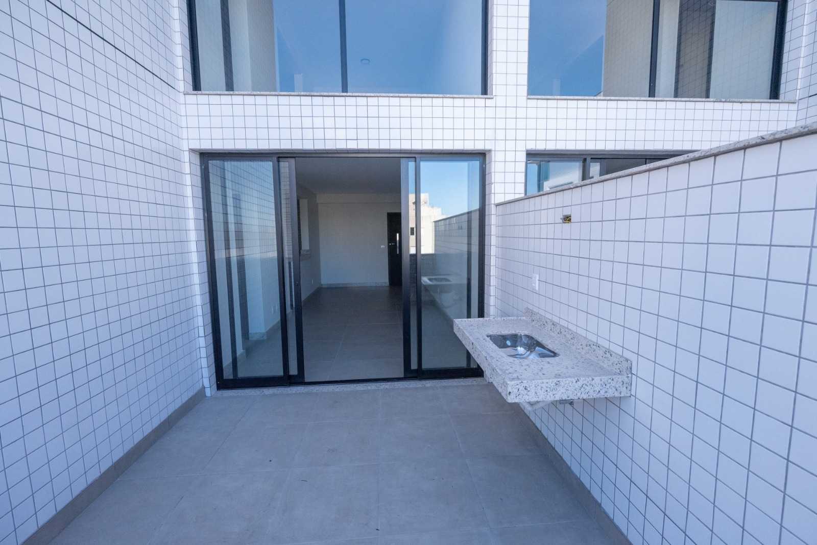 Apartamento à venda com 3 quartos, 115m² - Foto 1