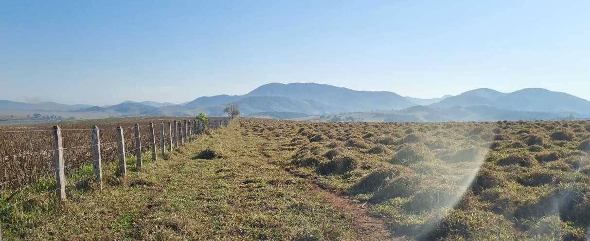 Chácara à venda com 3 quartos, 2090000m² - Foto 1