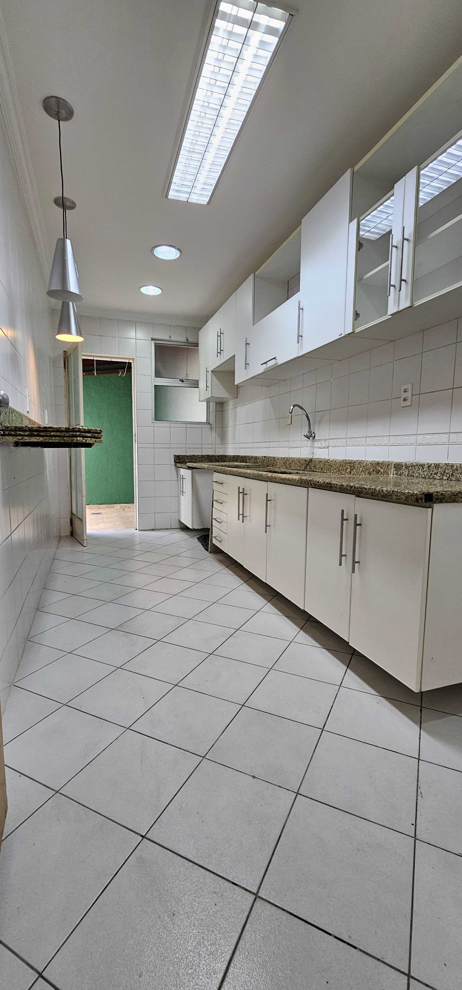 Apartamento à venda com 3 quartos, 137m² - Foto 7