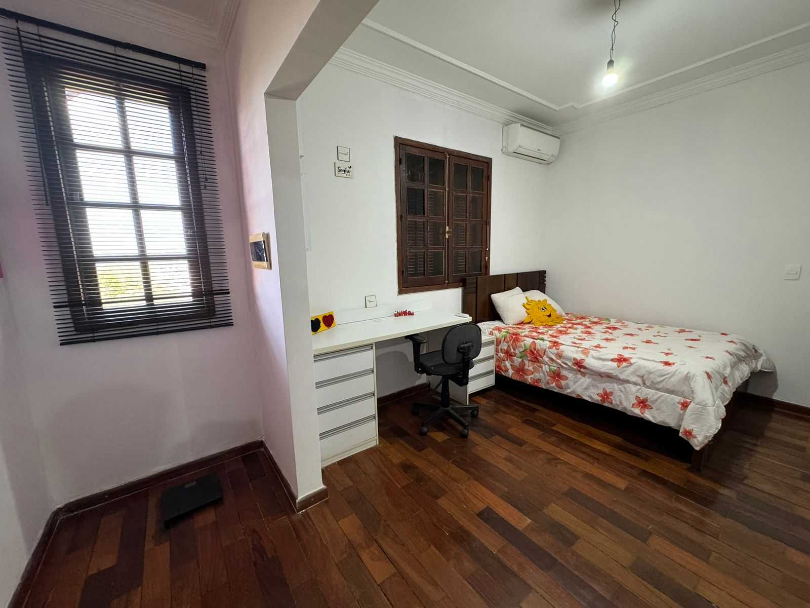 Casa à venda com 3 quartos, 150m² - Foto 11