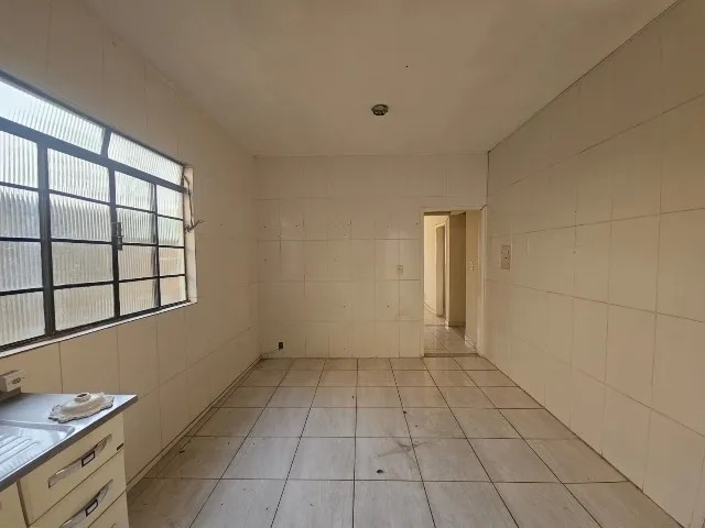 Casa à venda com 4 quartos, 350m² - Foto 12