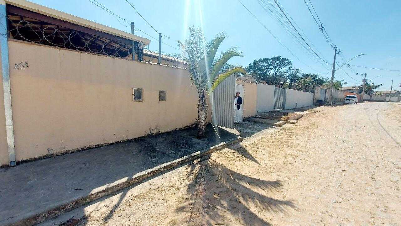 Casa de Condomínio à venda com 2 quartos, 220m² - Foto 3