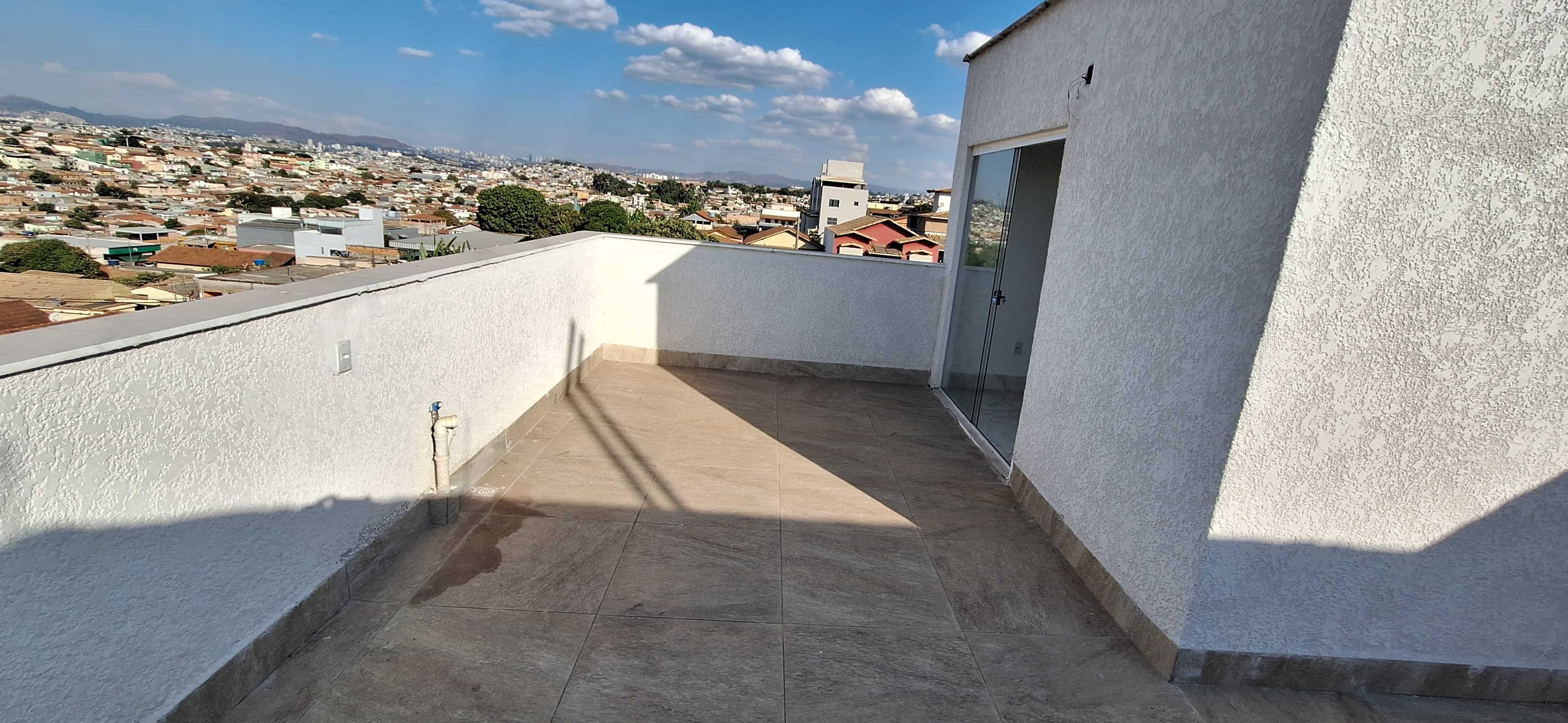 Cobertura à venda com 2 quartos, 100m² - Foto 1