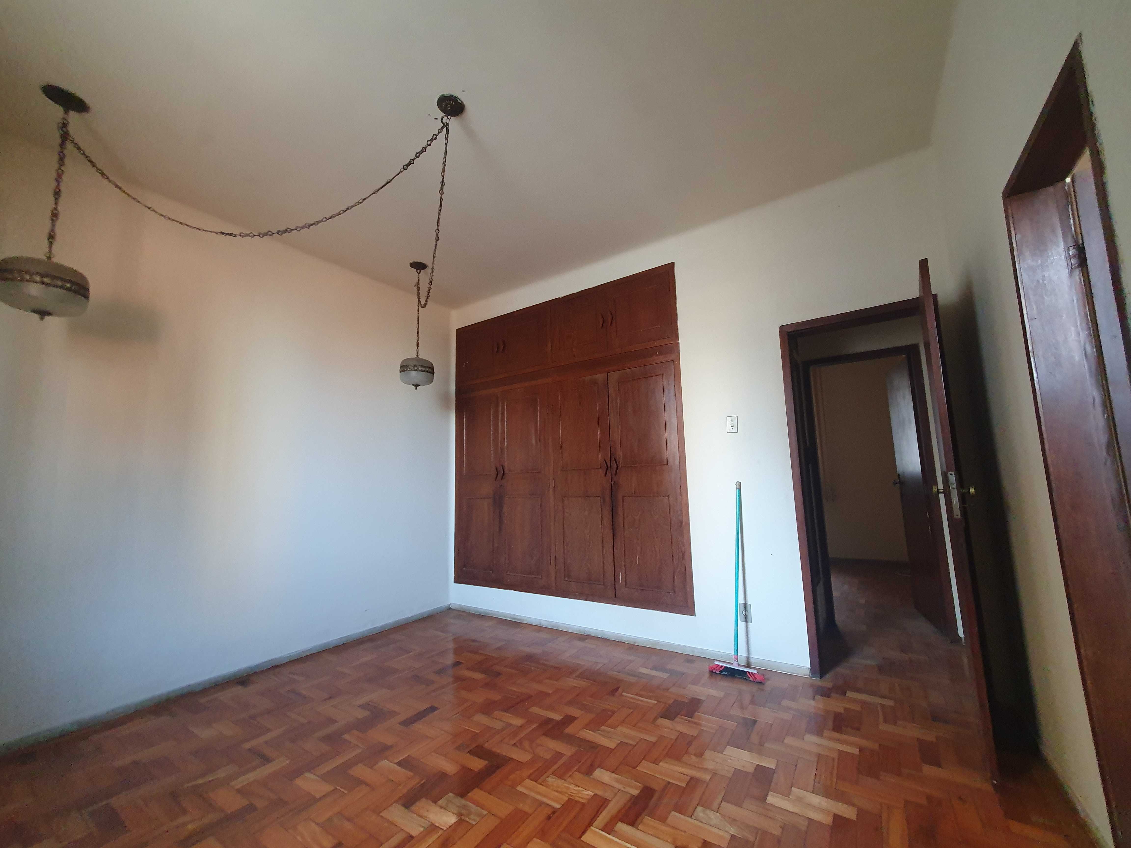 Casa à venda com 4 quartos, 253m² - Foto 15